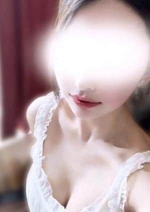 真中さとみ