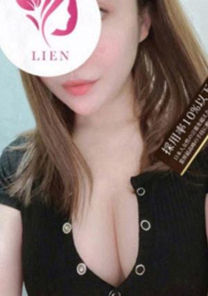 白桃 さえこ