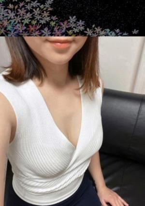涼城 なな