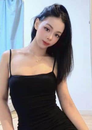 新人えみ