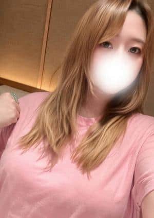 つきな