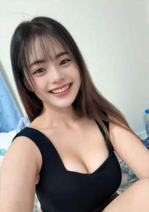 新人エミちゃん