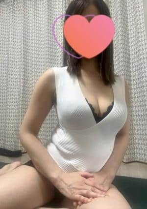 優木 ともみ
