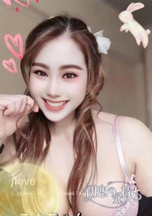 ニナ