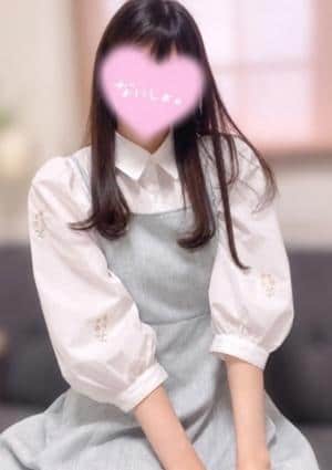 雫さりな