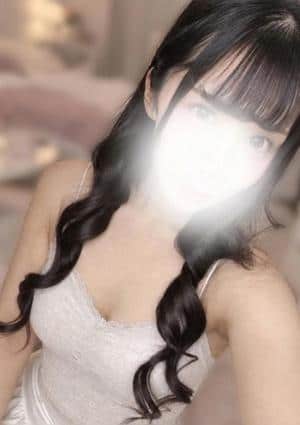 小栗ゆりな