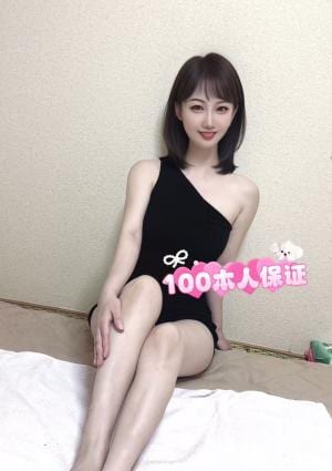 9月18日新人入店 えりちゃん 23歳、158cm 42kg