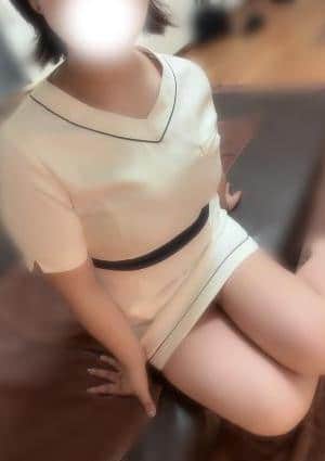 ひ な