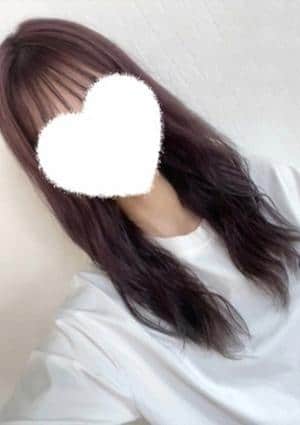 深津 まひろ