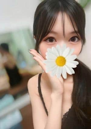 小花かのん