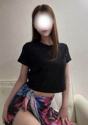 白石ひな