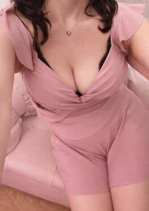 水川しずく