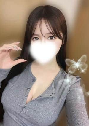 宇佐見しいな