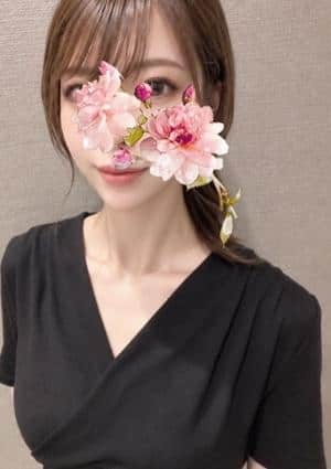 結城 ななせ